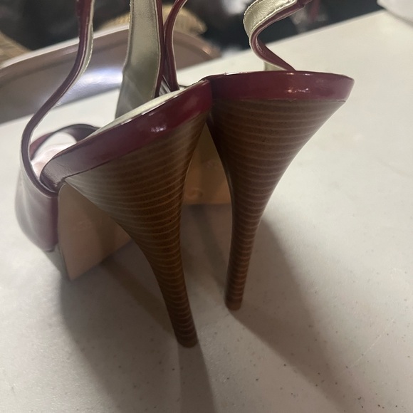 City Streets Red Slingback Heels - Picture 2 of 7